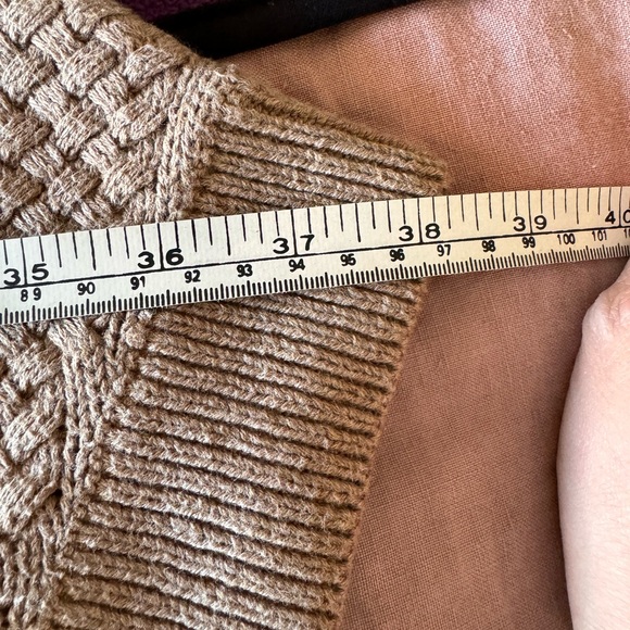 Banana Republic basket weave knit sweater poncho, size M - Picture 3 of 4